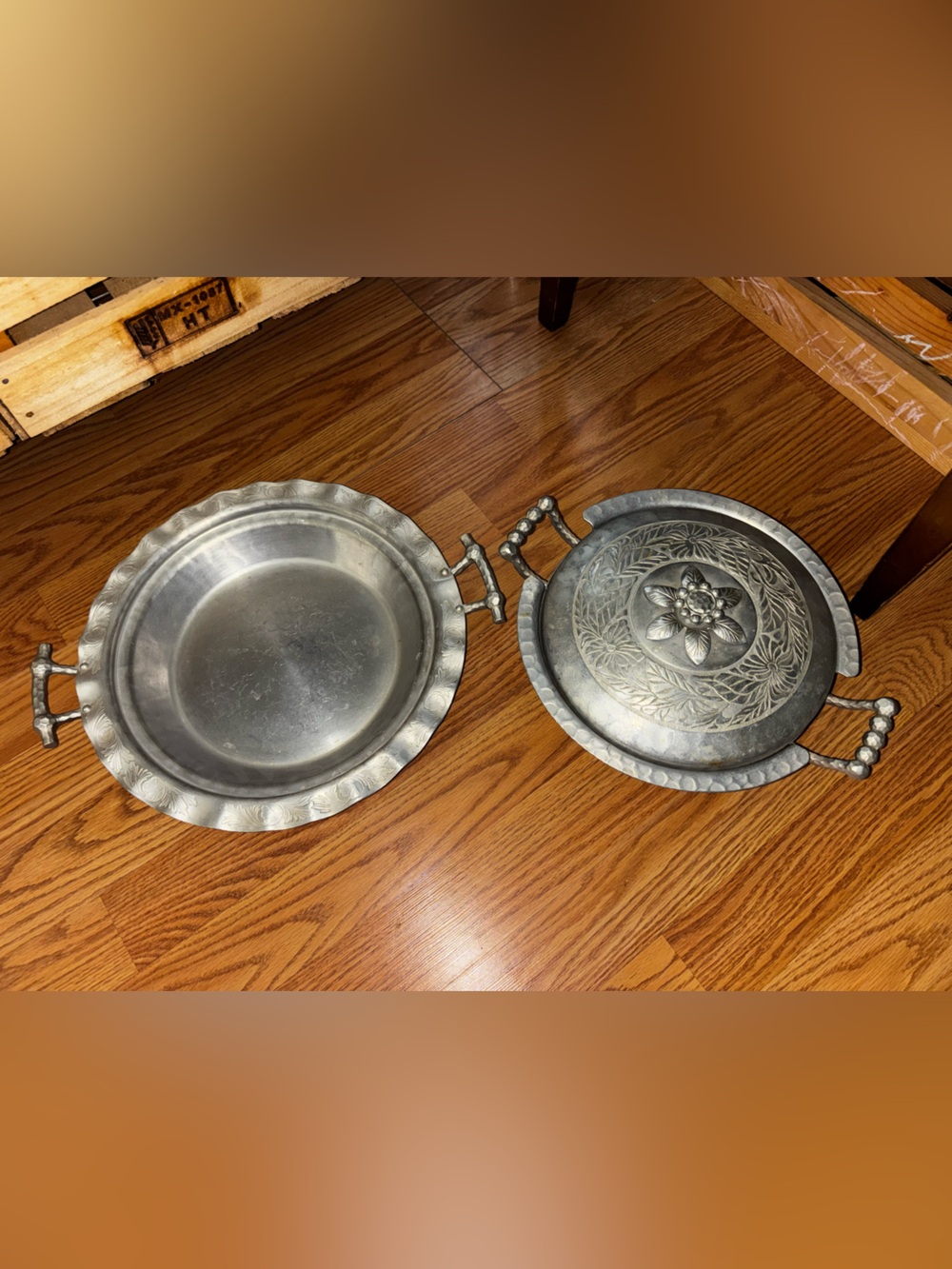 Vintage Everlast hand- forged aluminum casserole dish with a floral lid